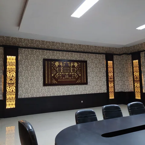 Ornamen Tapis pada interior — dokumentasi foto pada profil King Laser Art