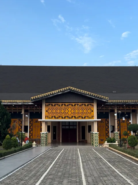 Fasad bermotif Museum Lampung — dokumentasi foto pada profil King Laser Art