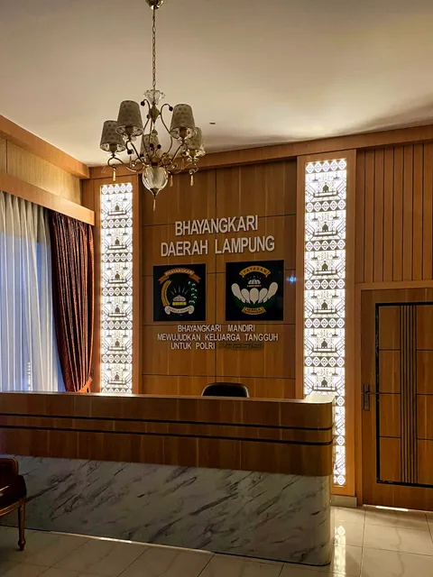 Letter sign dan ornamen interior — dokumentasi foto pada profil King Laser Art